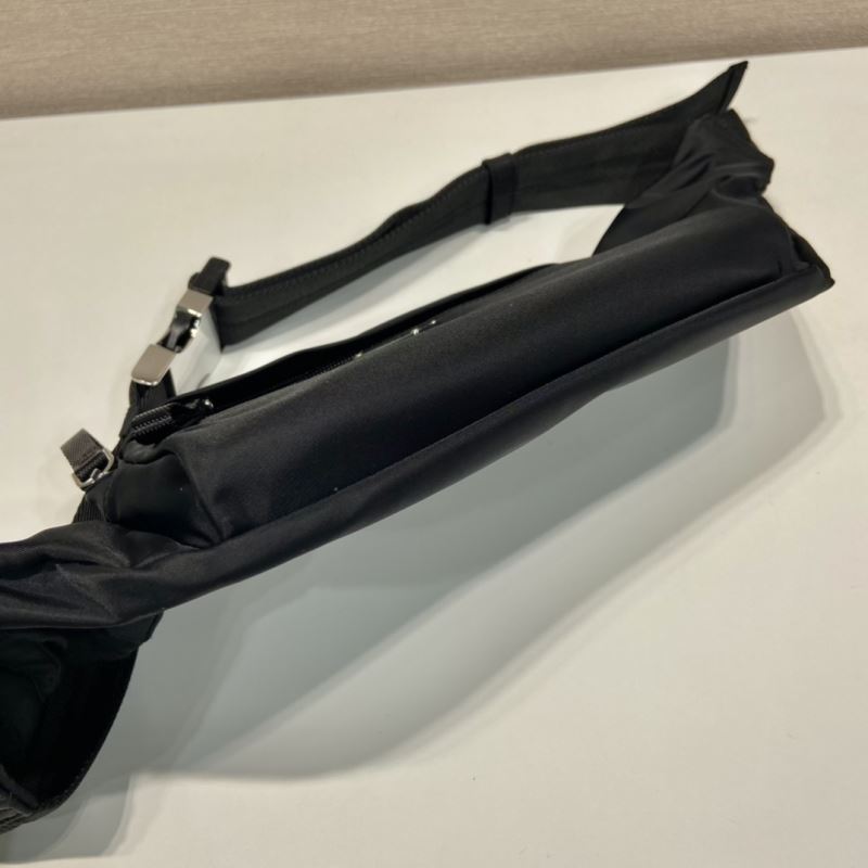 Pra*a waist chest packs